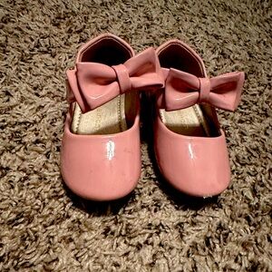 Toddler girls pink size 6